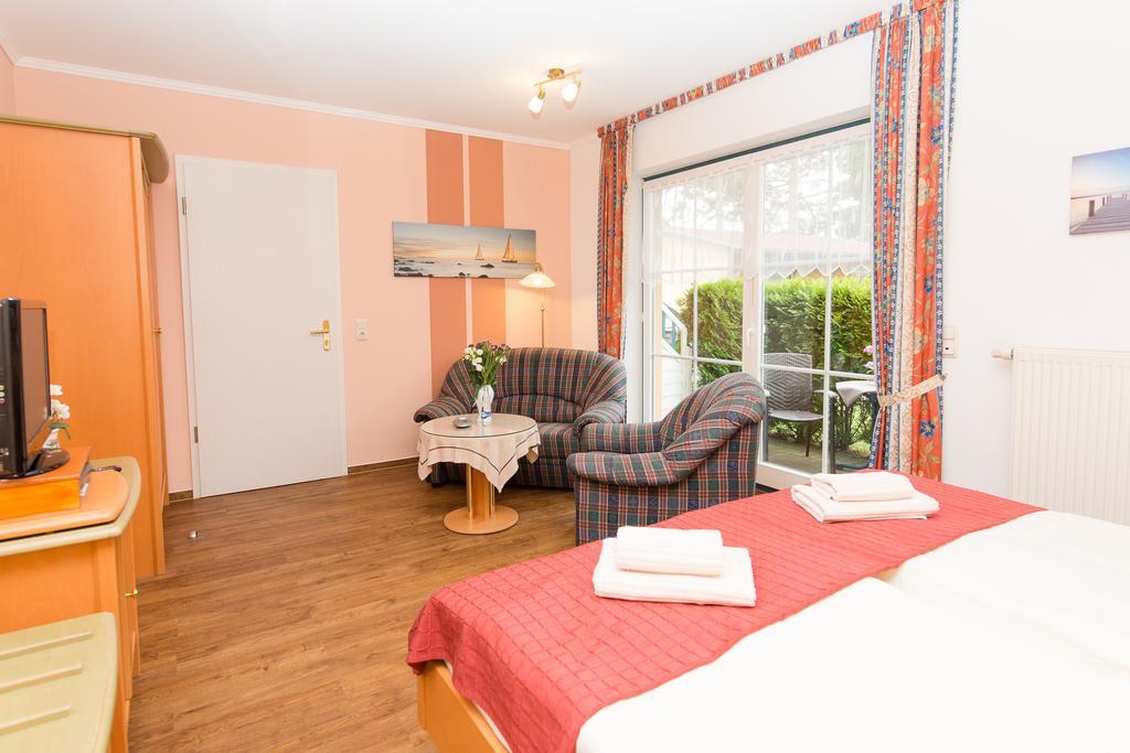 Hotel Garni Am Deich Zingst Oda fotoğraf